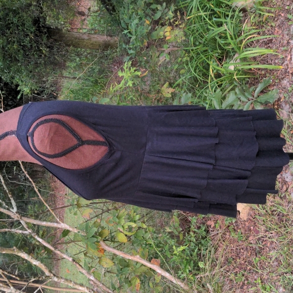 Daisy Fuentes Black Scoop Neckline Sleeveless Three Layer Peplum-Style Ruffles - Picture 7 of 11